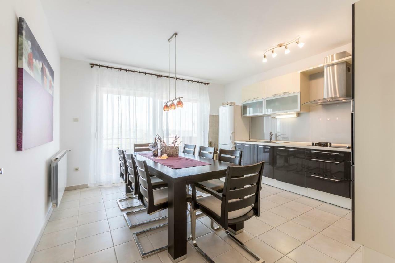 Villa Duje Trilj Екстериор снимка